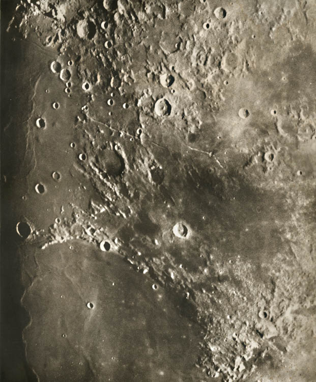 Loewy & Puiseux - Photographie Lunaire:  Delambre - Manilius - Bessel