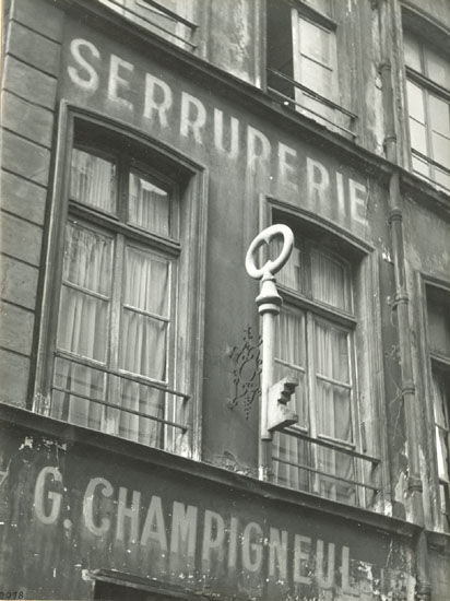 Photo Detail - Maurice Georges Chanu - L'Enseigne, Paris (The Sign)