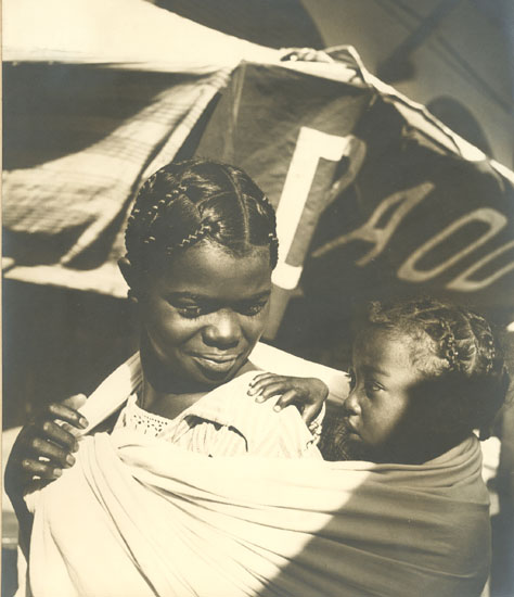 Therese Le Prat - African Mother and Child