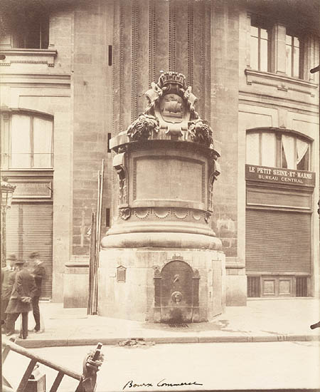 Fontaine de la Bourse de Commerce, Paris