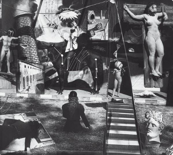 Waiting for de Chirico in the Artist