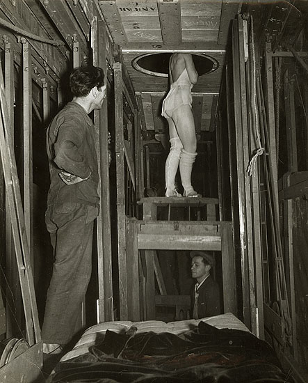 Willy Ronis - Dessous de l'Opera Willy Ronis - Dessous de l'Opera