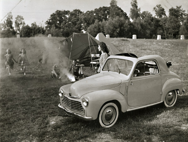 Robert Doisneau - Simca 5 Promotion Robert Doisneau - Simca 5 Promotion