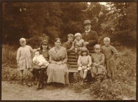 Click for details about Misonne - Self Portrait of Leonard Misonne and His Family Misonne - Self Portrait of Leonard Misonne and His Family