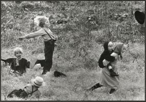 Thumma - As Free as the Wind (Amish Children Playing in Field)