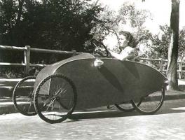 Click for details about Jahan - Voiture a pedales (Pedal-mobile or "Velocar") Jahan - Voiture a pedales (Pedal-mobile or "Velocar")