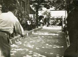 Click for details about Vandor - Men Playing Boule Vandor - Men Playing Boule