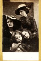 Click for details about Cameron - Summer Days (May Prinsep, Freddy Gould, Lizzie Koewen, Mary Ryan) Cameron - Summer Days (May Prinsep, Freddy Gould, Lizzie Koewen, Mary Ryan)