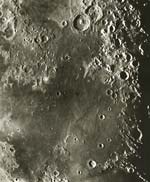 Loewy & Puiseux - Photographie Lunaire: Guttemberg - Mer De La Tranquillite - Pline