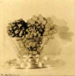 R. B�gue - Still Life of a Bowl of Grapes