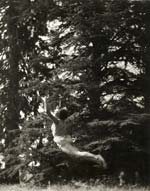Jacques-Henri Lartigue - Huguette Sabouret au Ch�teau des Essarts, Veyvialle, France