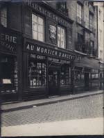 Jean-Eugene-Auguste Atget - Au Mortier d'Argent,  Pharmacie, 33 Rue Saint-Denis, Paris