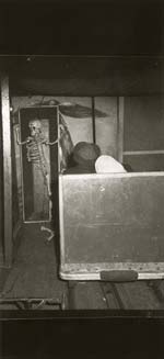 Erich Einhorn - Ghostly Castle (Fun House ride)