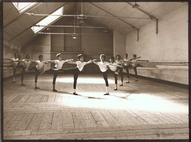 Photo Detail - Kim Camba - Young Dancers in Arabesque Position Photo Detail - Kim Camba - Young Dancers in Arabesque Position