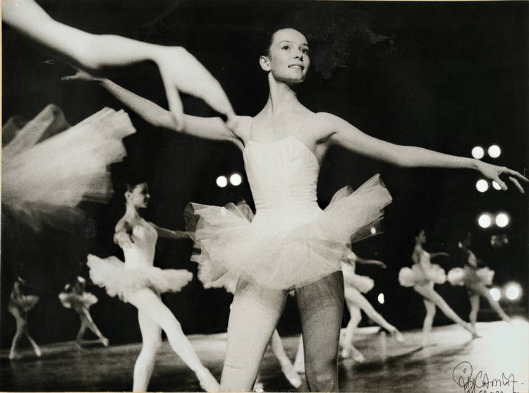 Kim Camba - Ballerinas Kim Camba - Ballerinas