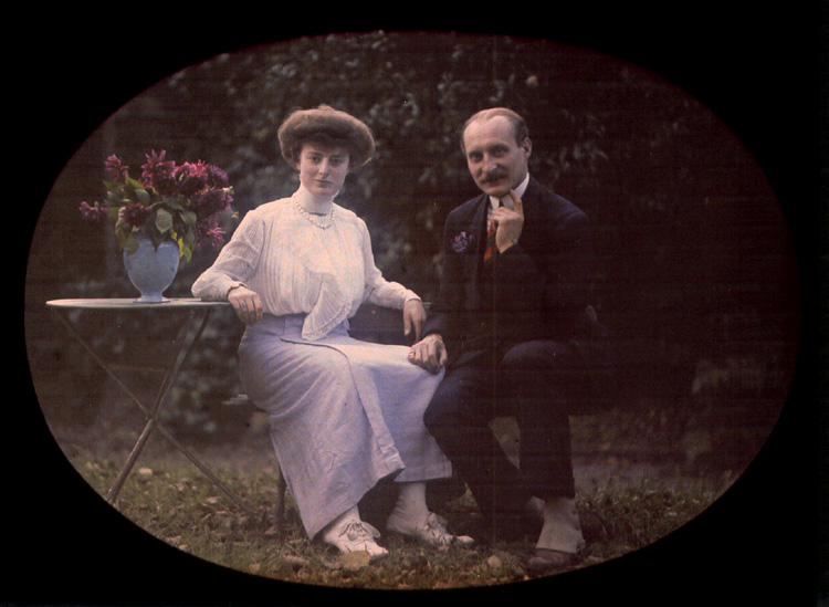 Louis and Auguste Lumiere (attributed to) - Couple Seated in Garden Louis and Auguste Lumiere (attributed to) - Couple Seated in Garden