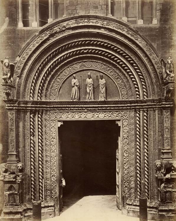 Leopold Alinari (attributed to) - Porta del Palazzo Publico ora Municipale, Perugia Leopold Alinari (attributed to) - Porta del Palazzo Publico ora Municipale, Perugia