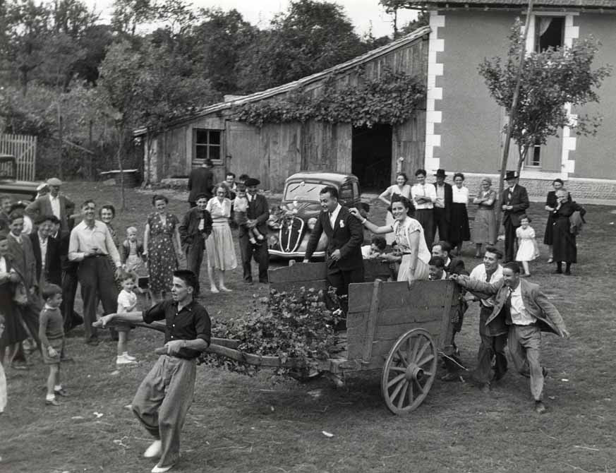 Robert Doisneau - The Wedding Cart Robert Doisneau - The Wedding Cart