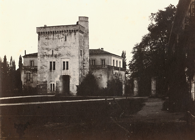 A. - Vue du Chateau Latour du Carnet a Saint-Laurent