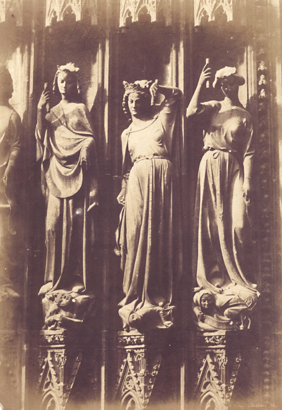 Henri Le Secq - Strasbourg (Bas-Rhin), cathédrale Notre Dame: portail de gauche, détail de trois Vertus terrassant les Vices Henri Le Secq - Strasbourg (Bas-Rhin), cathédrale Notre Dame: portail de gauche, détail de trois Vertus terrassant les Vices