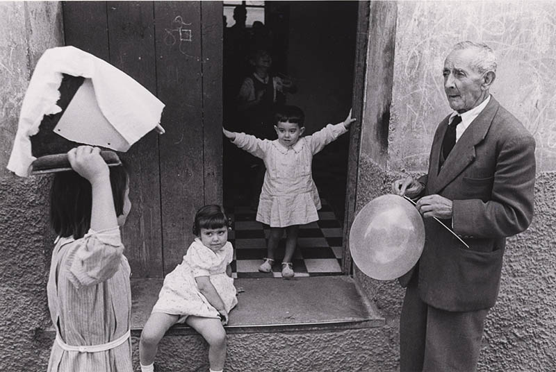 Edouard Boubat - Rue de Grenade, Spain Edouard Boubat - Rue de Grenade, Spain