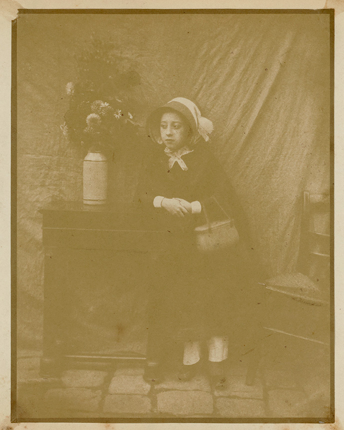 Hippolyte Bayard - Petite Fille au Bouquet (Georgina Benoist) Hippolyte Bayard - Petite Fille au Bouquet (Georgina Benoist)