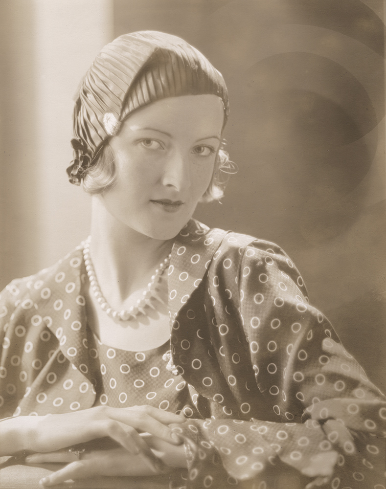 Vogue Magazine Photographer - Woman with Pearls and Flapper Hat Vogue Magazine Photographer - Woman with Pearls and Flapper Hat
