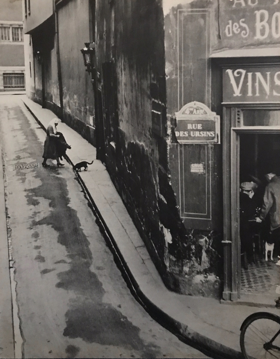 André Kertész - Rue Des Ursins, Paris