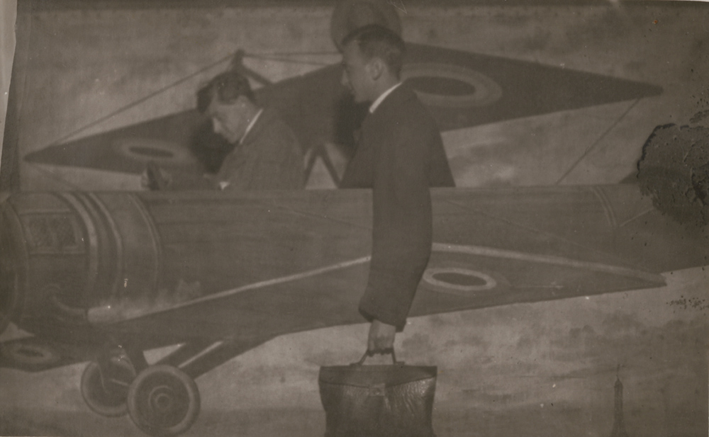 André Kertész - Lajos Tihanyi and Andre Kertesz Going down in Plane André Kertész - Lajos Tihanyi and Andre Kertesz Going down in Plane
