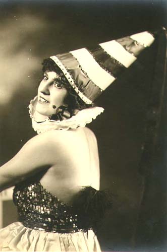 Anonymous - Victoria Davenport, Circus Performer Anonymous - Victoria Davenport, Circus Performer