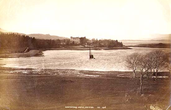 George Washington Wilson - Dunstaffnage Castle, Loch Etive George Washington Wilson - Dunstaffnage Castle, Loch Etive
