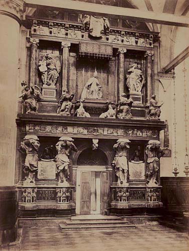 Carlo Ponti - Church of the Frari, Monument of Doge Giovanni Pesaro, Venice Carlo Ponti - Church of the Frari, Monument of Doge Giovanni Pesaro, Venice