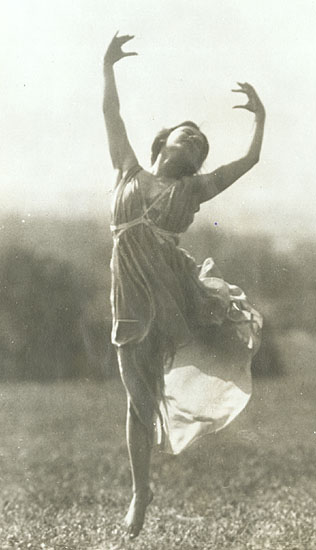 Photo Detail - A. Harlingue - Dancer Jeanne Ronsay at St. Cloud, France (4 Images) Photo Detail - A. Harlingue - Dancer Jeanne Ronsay at St. Cloud, France (4 Images)