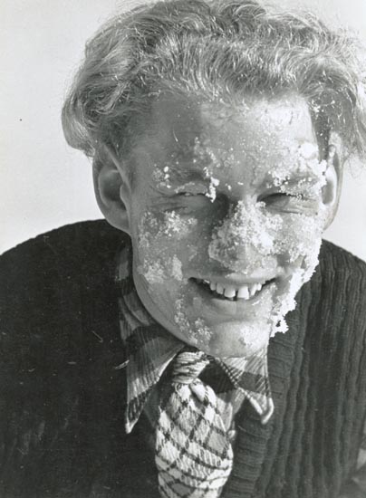 Dr. Paul Wolff - Face in Snow Dr. Paul Wolff - Face in Snow