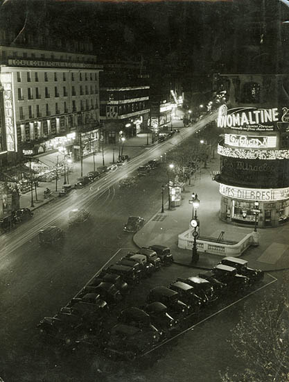 Geza Vandor - Paris Street at Night Geza Vandor - Paris Street at Night