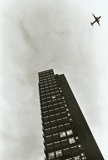 Otmar Uve Thormann - Plane and Building