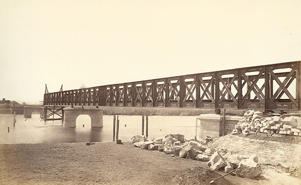 Achille Quinet - Pont a 1 voie sur le Doubs a Molay, France Achille Quinet - Pont a 1 voie sur le Doubs a Molay, France