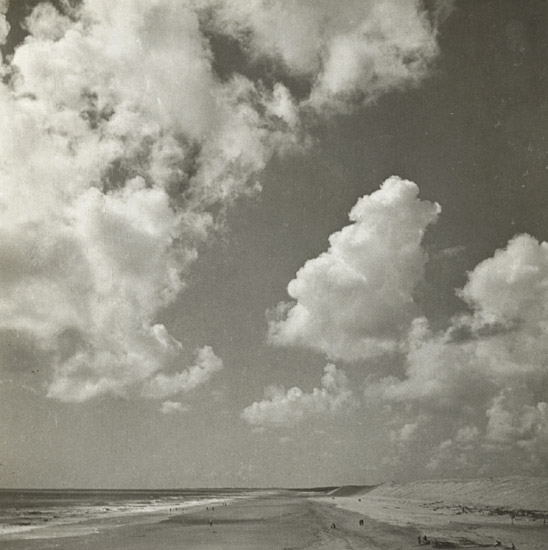Emmanuel Sougez - Cloud Study with Beach